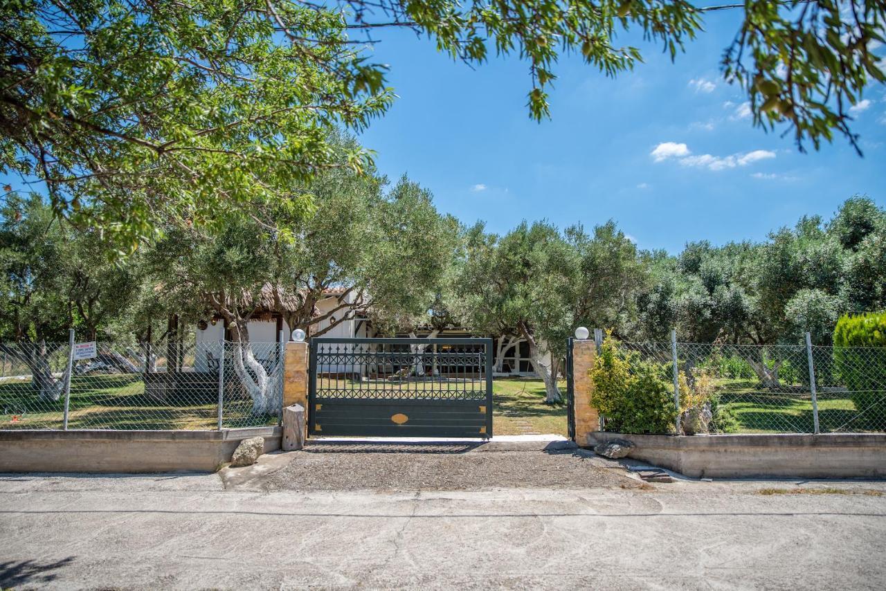 Villa Luna Makri Bagian luar foto