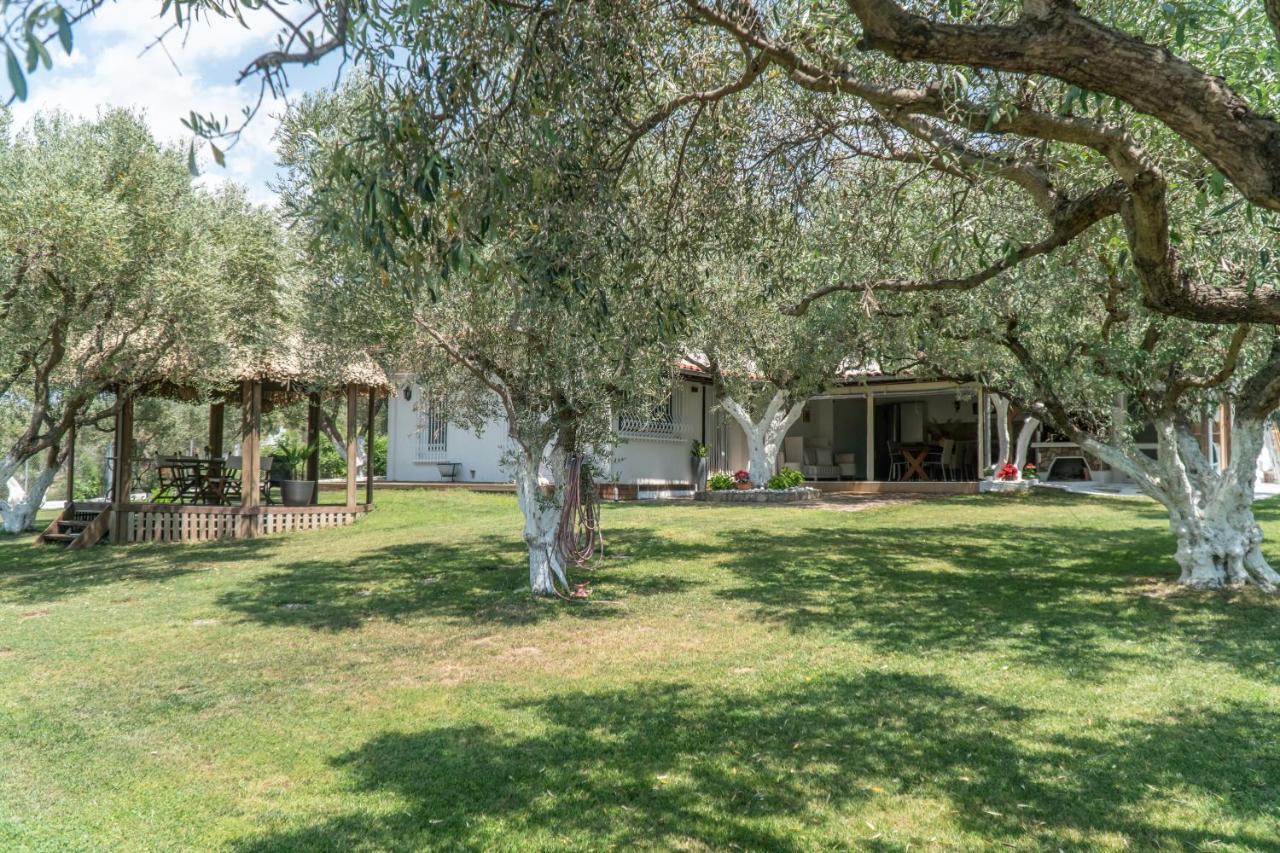 Villa Luna Makri Bagian luar foto